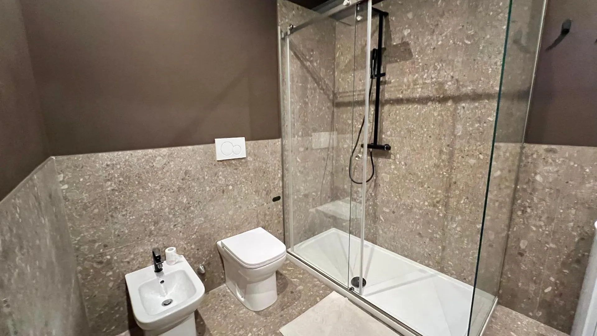 New Amazing Mono Located In Moscova District From Moscova Suites Apartments Group Milan