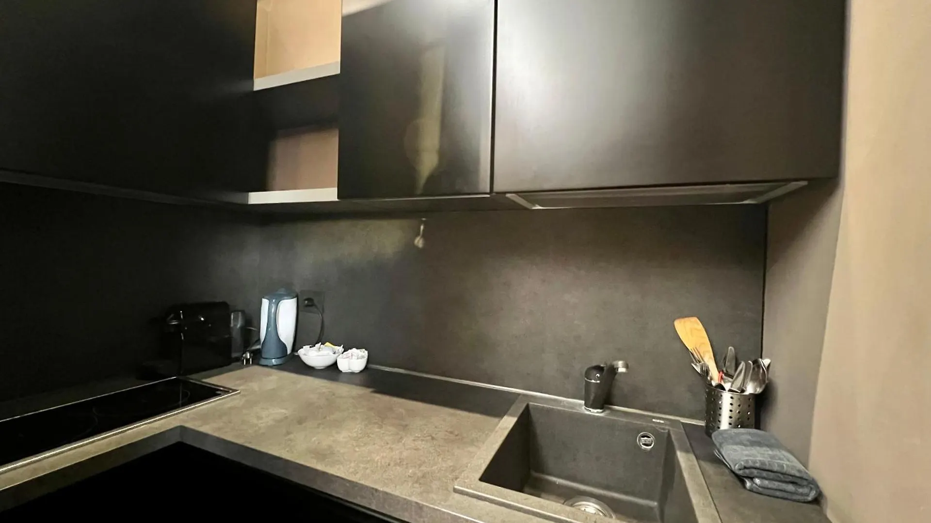 New Amazing Mono Located In Moscova District From Moscova Suites Apartments Group Milan